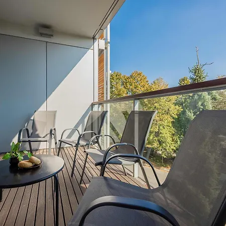 Bright Apartment With Parking Warsaw Bialy Kamien 2 By Heyrent Apartment Warschau